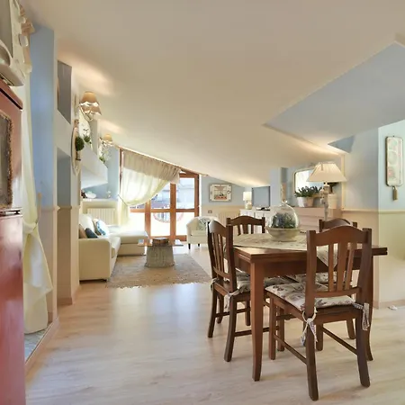 La Bouganville House Apartmán *