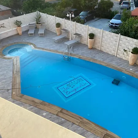 La Bouganville Holiday House Apartment