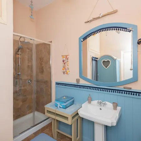 La Bouganville Holiday House Apartment