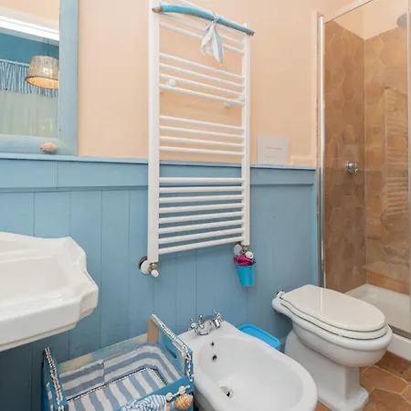 La Bouganville Holiday House *